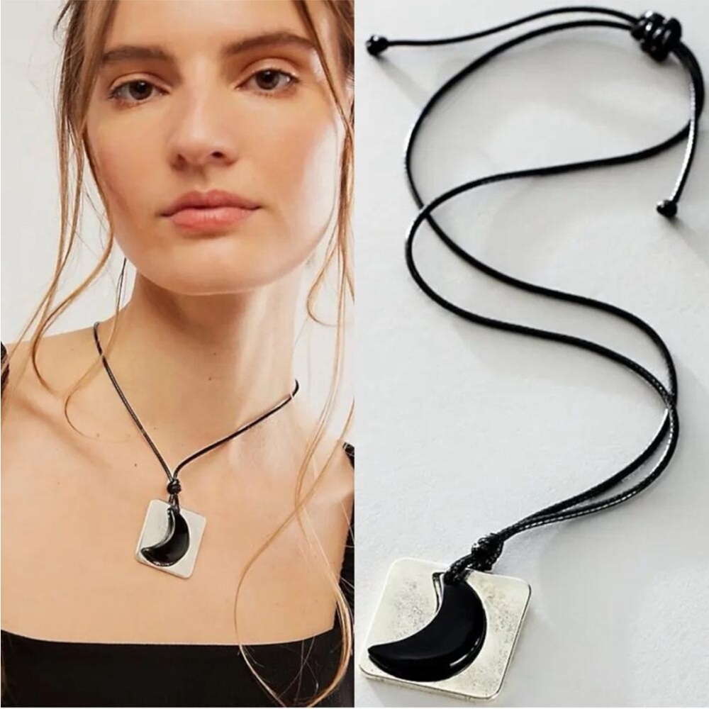 Free People Serendipity Choker in Glass Moon Charm Celestial Witchy NWT 🌙